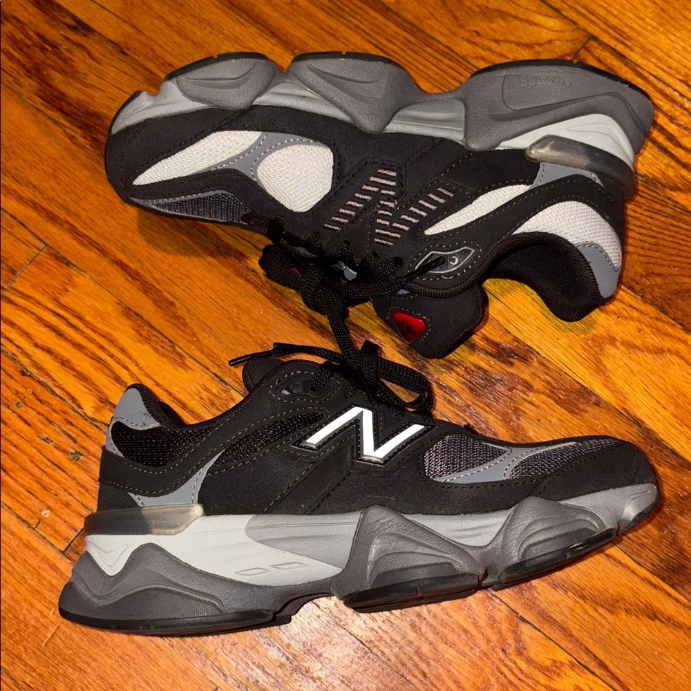 New Balance 9060 Sneakers